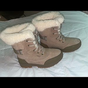 Sorel winter boots for women - Size 9